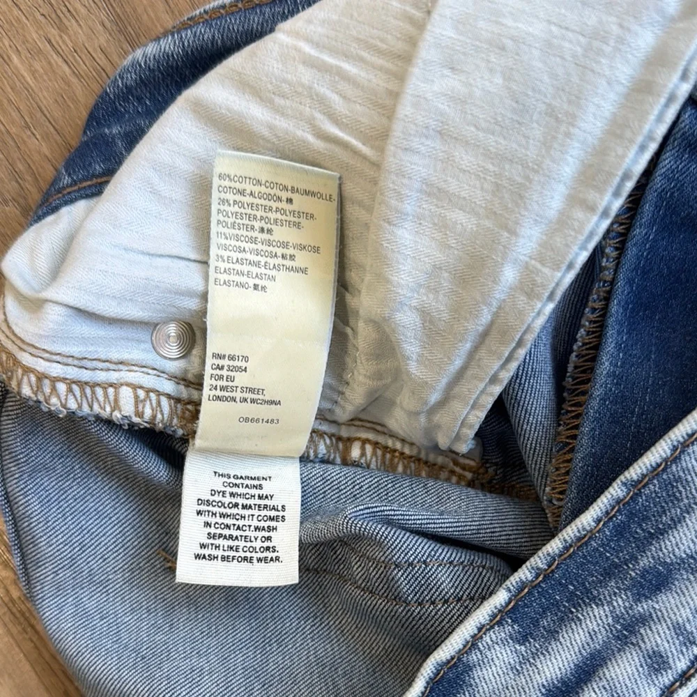 Free People Great Heights Distressed Jeans Size 29 - Picture 5 of 8